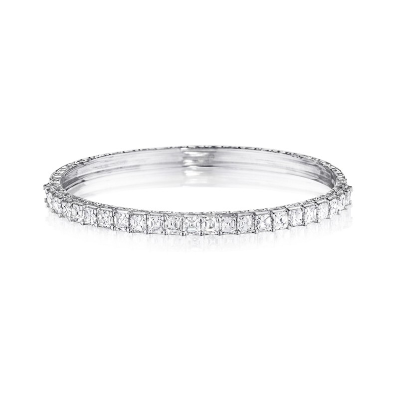 18k White Gold Diamond Bangle